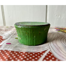 Load image into Gallery viewer, vintage Vogue green needle flower frog cup with lid