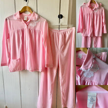 Load image into Gallery viewer, Vintage pink pajama set size 36 M/L