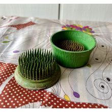 Load image into Gallery viewer, vintage Vogue green needle flower frog cup with lid