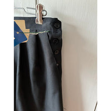 Load image into Gallery viewer, Vintage pleated skirt black size 18 mid calf new old stock