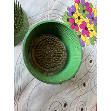 Load image into Gallery viewer, vintage Vogue green needle flower frog cup with lid