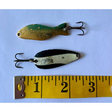 Load image into Gallery viewer, Two small vintage metal fishing lures