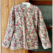 Load image into Gallery viewer, Henna Indian quilted jacket one size reversable floral print button up