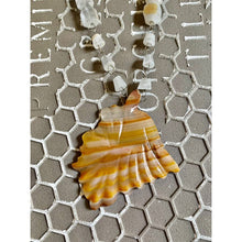 Load image into Gallery viewer, Vintage 70s agate necklace chief head first nations native indian pendant
