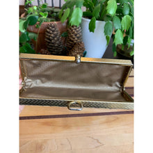 Load image into Gallery viewer, Vintage 1960s Fidelity tapestry wallet with metal clasp 7"