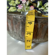Load image into Gallery viewer, Large vintage antique metal pudding bundt cake mold 11"