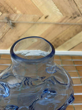 Load image into Gallery viewer, Vintage art glass blue Vase 7" unsigned Richard Harkness New Hampshire studio