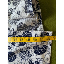 Load image into Gallery viewer, Vintage Kimono printed blue white floral cotton authentic traditional