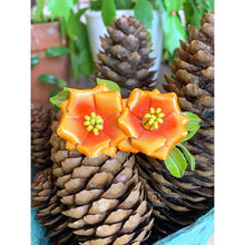 Load image into Gallery viewer, vintage enamel flower brooch pin orange