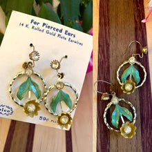 Load image into Gallery viewer, Vintage Gold Tone Dangle Earrings Metal blue Rhinestones