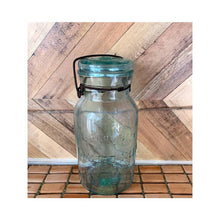 Load image into Gallery viewer, antique putnam lightening canning jar