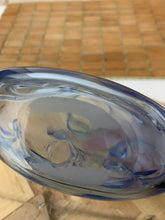 Load image into Gallery viewer, Vintage art glass blue Vase 7" unsigned Richard Harkness New Hampshire studio