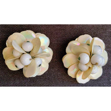 Load image into Gallery viewer, Vintage mid century white flower clip-on vinyl beaded earrings