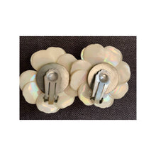 Load image into Gallery viewer, Vintage mid century white flower clip-on vinyl beaded earrings