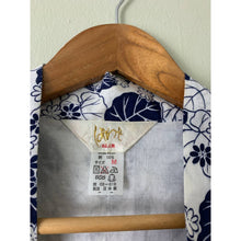 Load image into Gallery viewer, Vintage Kimono printed blue white floral cotton authentic traditional