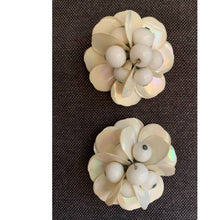 Load image into Gallery viewer, Vintage mid century white flower clip-on vinyl beaded earrings