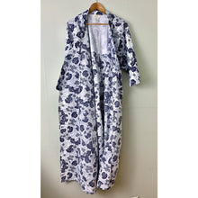 Load image into Gallery viewer, Vintage Kimono printed blue white floral cotton authentic traditional