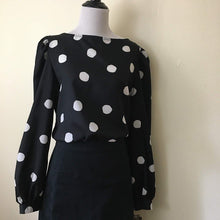 Load image into Gallery viewer, Vintage 80s secretary top size 14 polka dots new old stock puff sleeve
