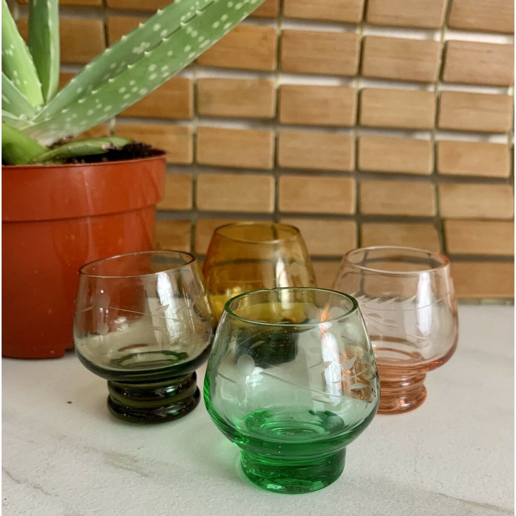 Vintage saki soju shot glasses set of 4 etched colorful 1.75