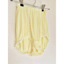 Load image into Gallery viewer, Vintage granny panties yellow ruffle size 7 lace trim high waist
