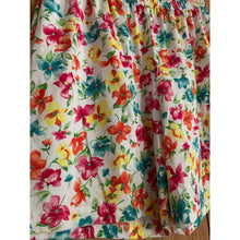 Load image into Gallery viewer, Vintage 70s 80s floral print shorts size large pull up elastic waist
