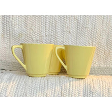 Load image into Gallery viewer, Vintage melamine yellow cups set of 4 mugs

