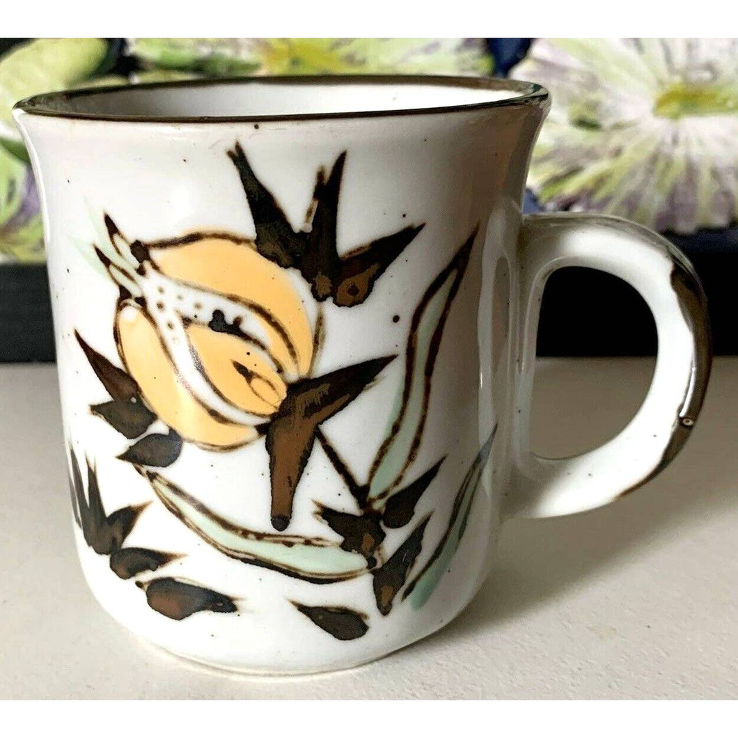 Vintage 1970s stoneware mug floral 