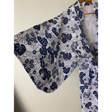 Load image into Gallery viewer, Vintage Kimono printed blue white floral cotton authentic traditional
